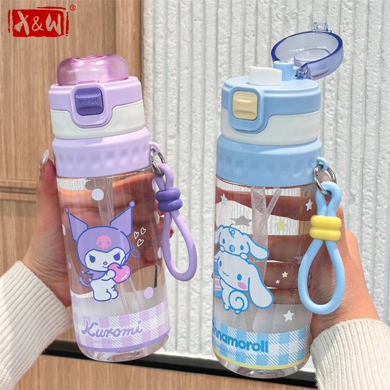 X&W Sanrio Water Bottle 750ml Cartoon My Melody Kuromi Plastic Cup Tritan Double Drink Straw Cups Summer Kids Spray Water Cup